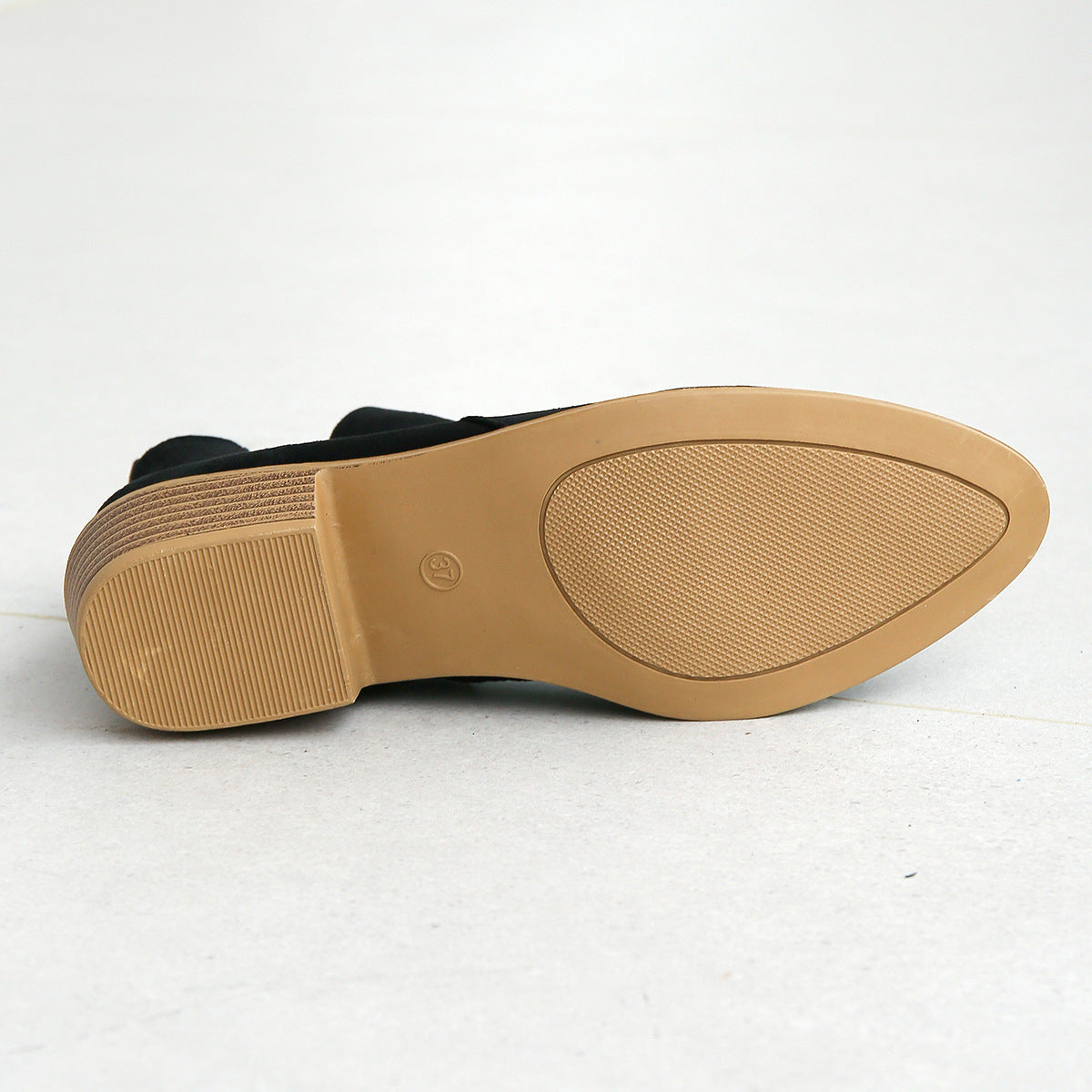 Stiefeletten mit Blockabsatz und elastischen Seiteneinsätzen