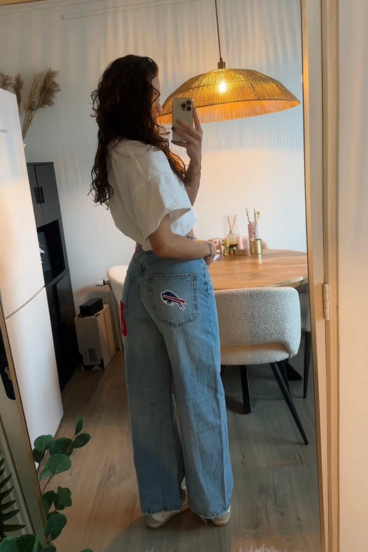 Stylische Wide-Leg Jeans mit markanten Patch-Details