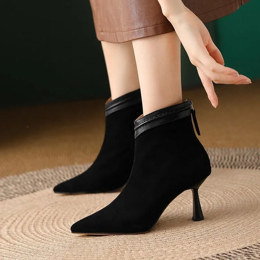 Ankle Boots mit Stilettoabsatz und Reißverschluss hinten