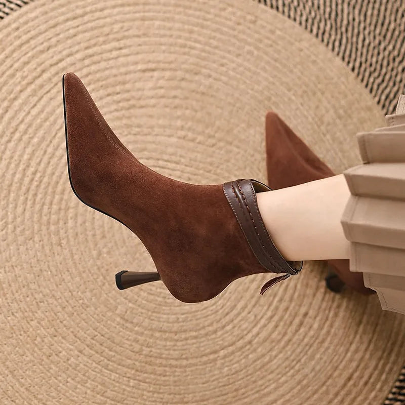 Ankle Boots mit Stilettoabsatz und Reißverschluss hinten