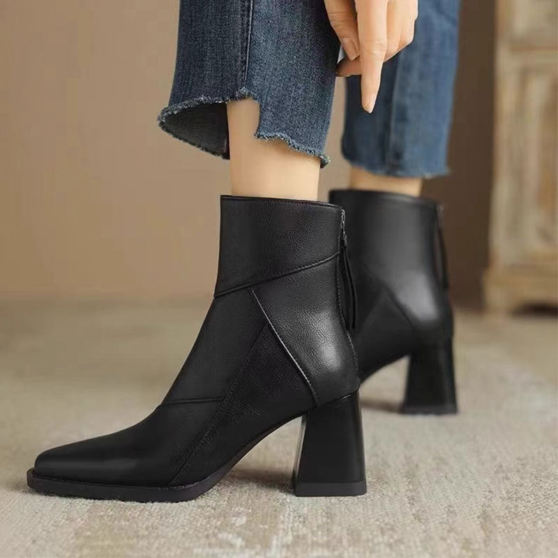 Ankle Boots mit eckiger Zehenpartie und Blockabsatz