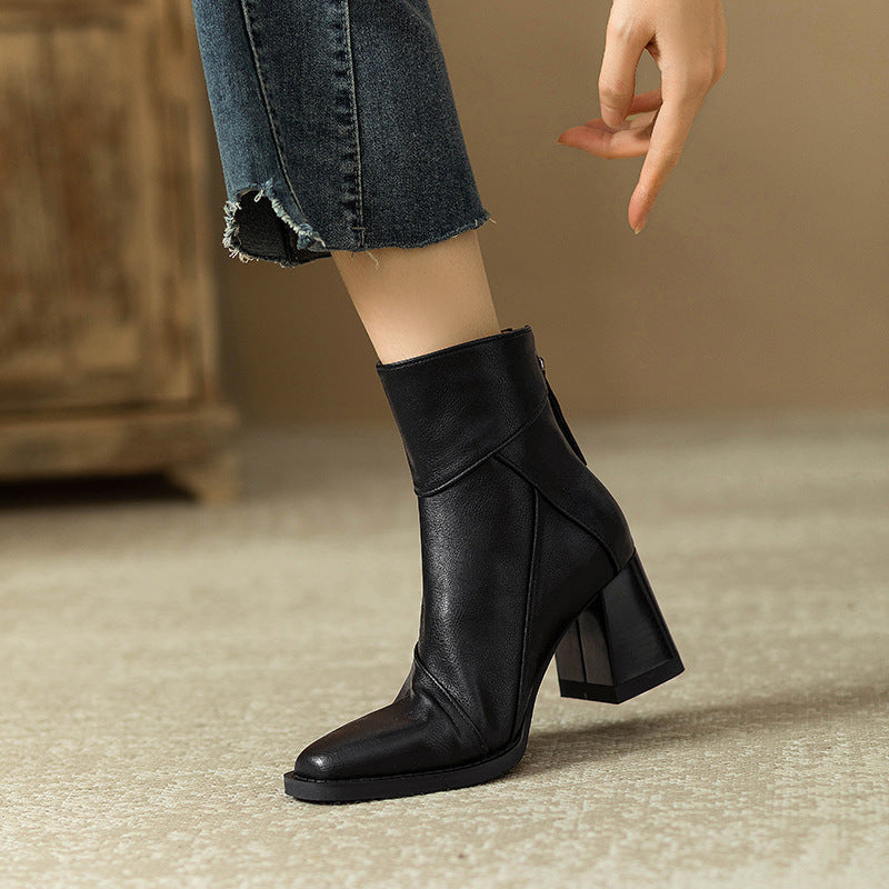Ankle Boots mit eckiger Zehenpartie und Blockabsatz