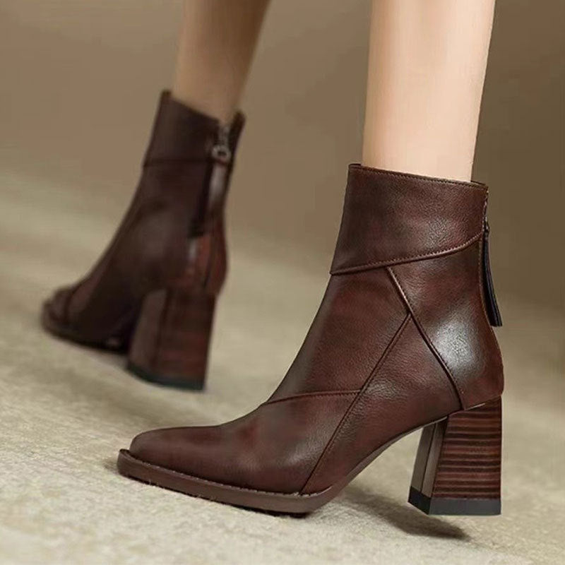 Ankle Boots mit eckiger Zehenpartie und Blockabsatz