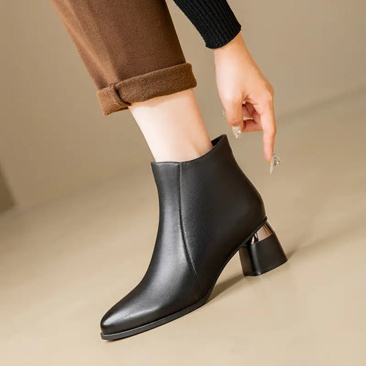 Ankle Boots mit mittlerem Absatz und seitlichem Reißverschluss