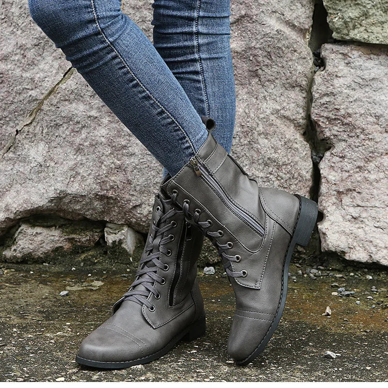 Damen Combat Boots – Schnallenriemen | Reißverschluss | Profilsohle | Robust & Stilvoll