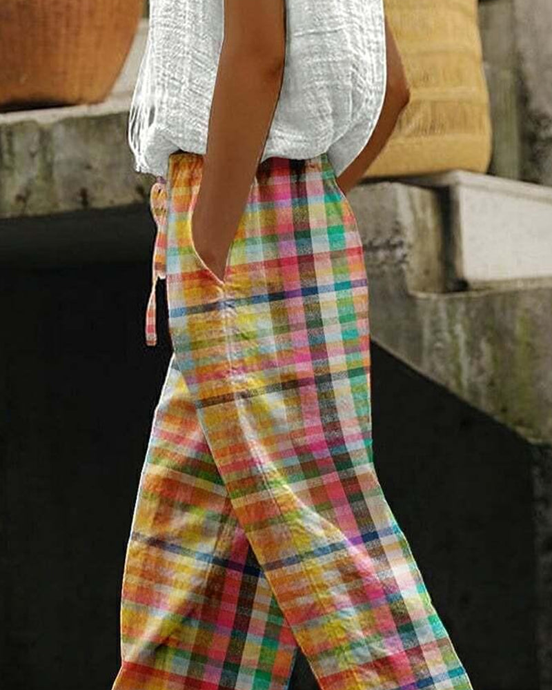 Damenhose im Vintage-Stil mit Karomuster