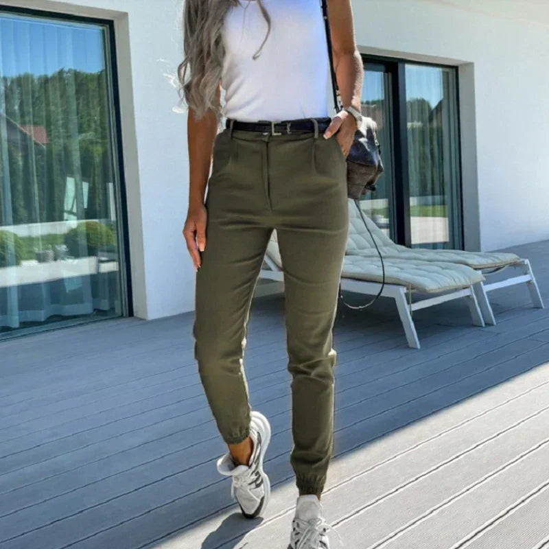 Damenhose mit vielseitigem Design