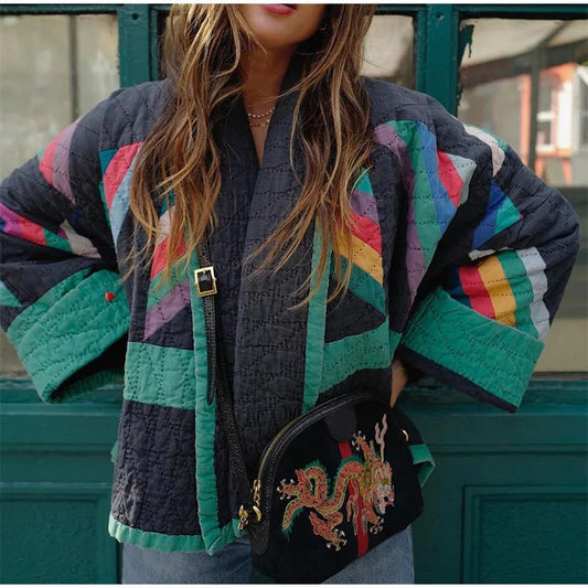 Damenjacke mit V-Ausschnitt und Vintage-Muster