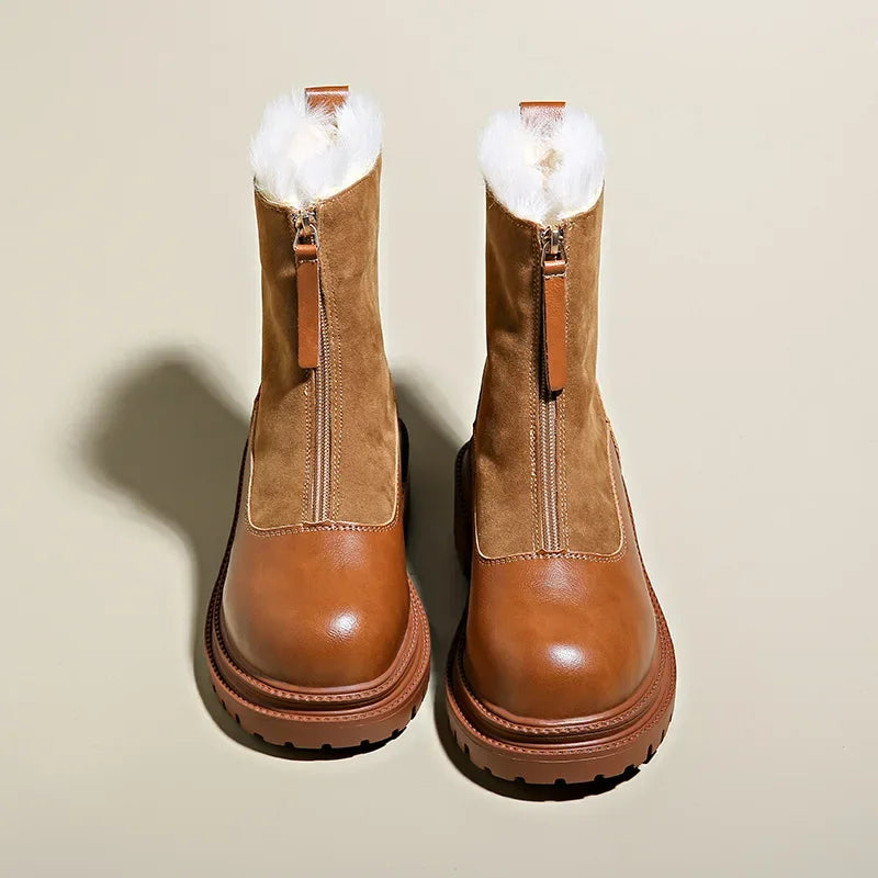 Gefütterte Stiefel mit Kunstfell und robustem Profil