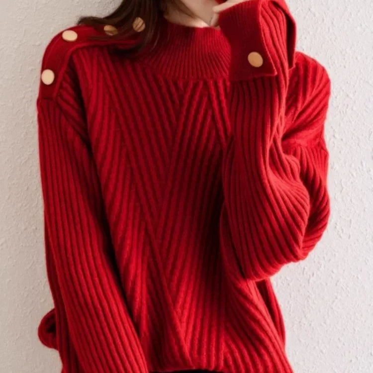 Strickpullover mit hohem Kragen und Knopfdetails